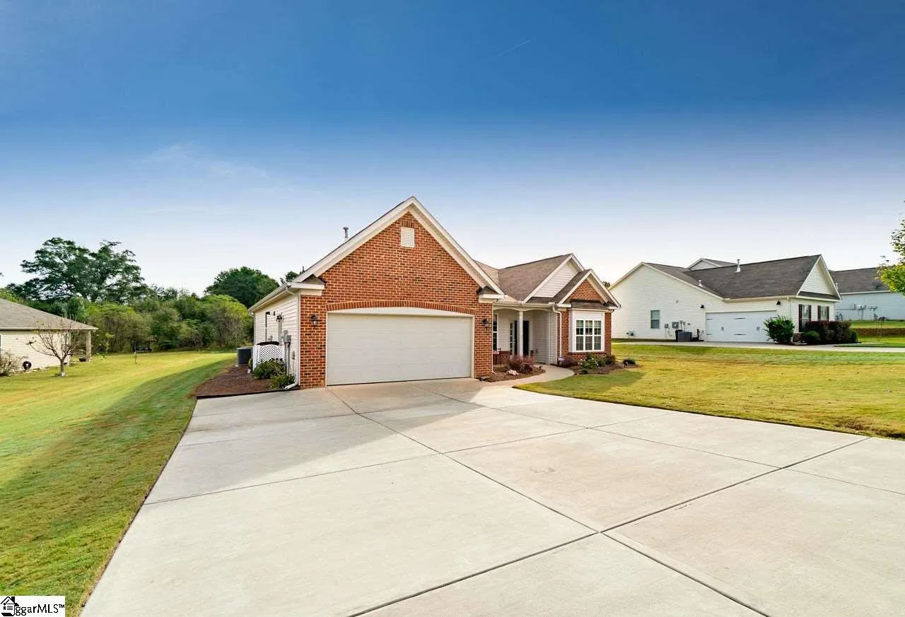 Property image 2 at 30 Aylestone Way, Piedmont, SC 29673
