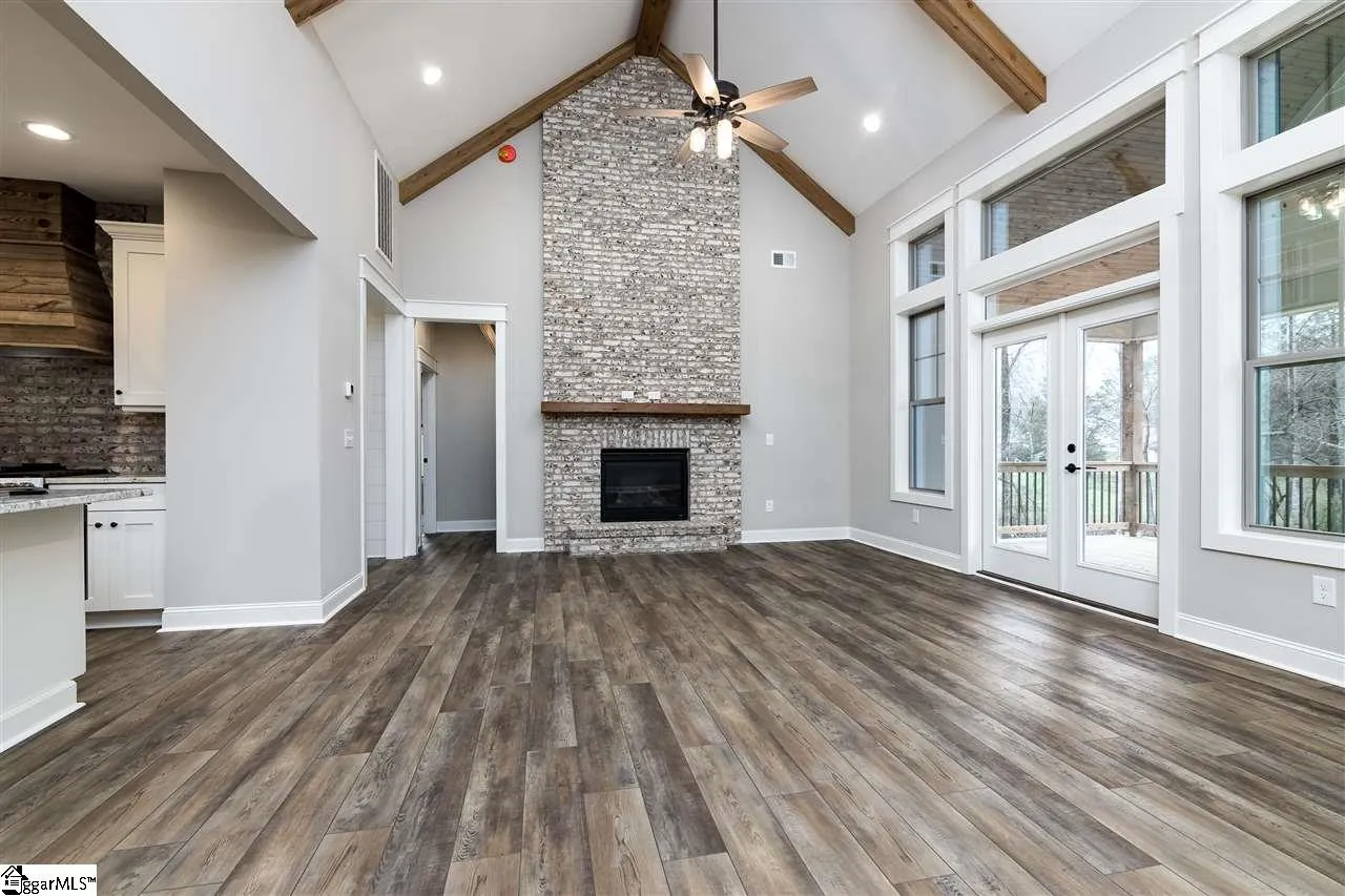 Property image 3 at 5 Masonbuilt Drive, Taylors, SC 29687