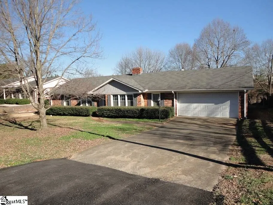 Property image 2 at 704 Butler Springs Road, Greenville, SC 29615