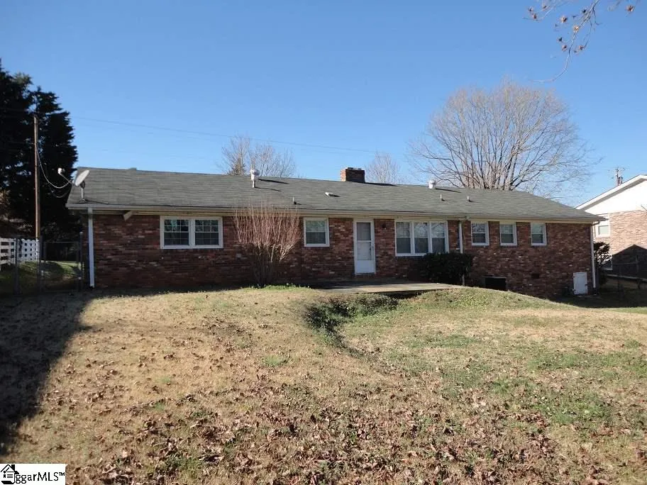 Property image 3 at 704 Butler Springs Road, Greenville, SC 29615