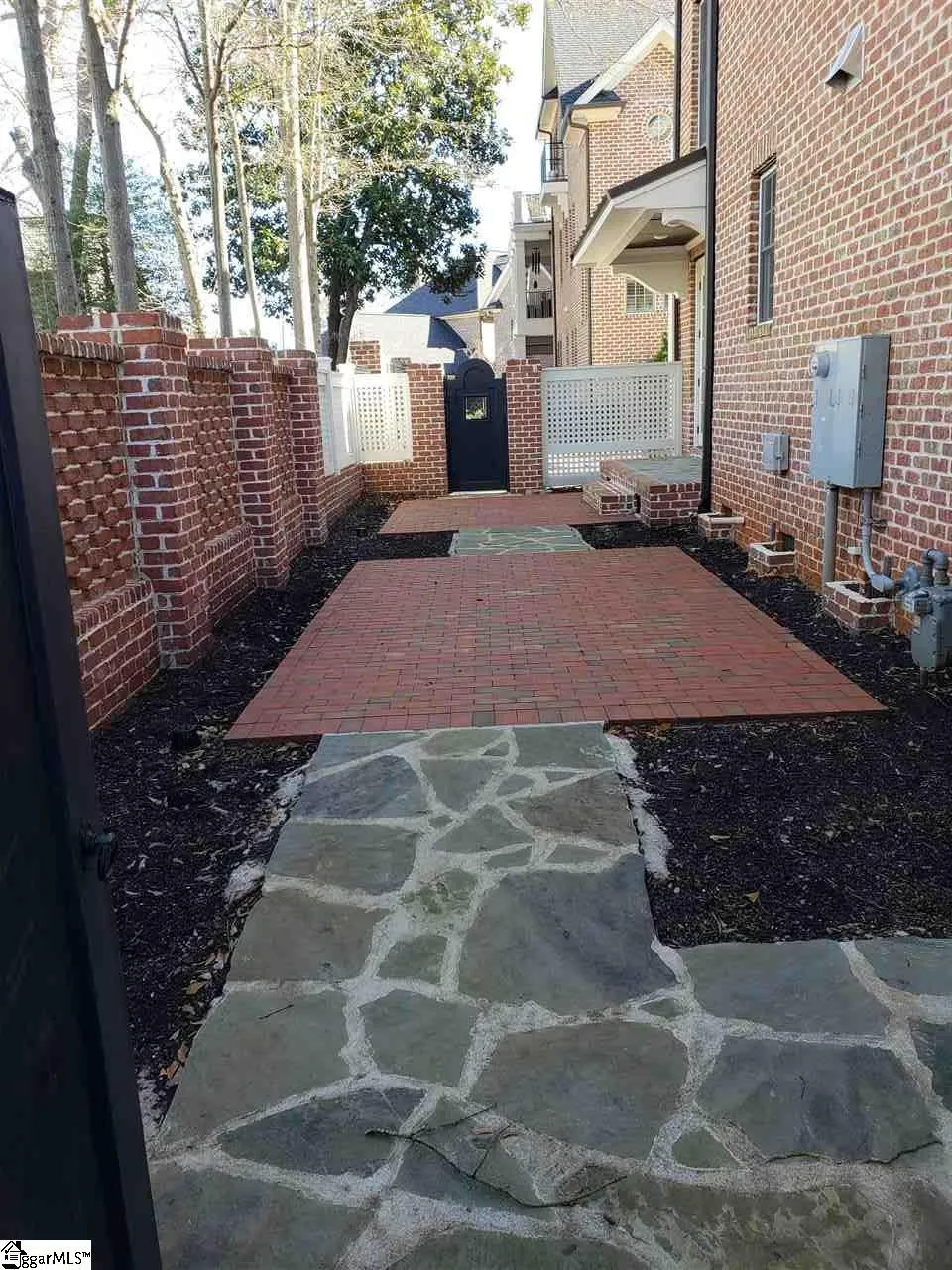 Property image 3 at 695 E McBee Avenue, Greenville, SC 29601
