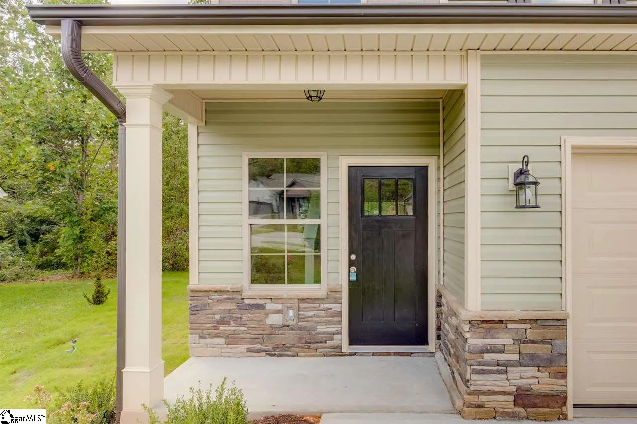Property image 4 at 39 Cedar Brook Court, Greenville, SC 29611