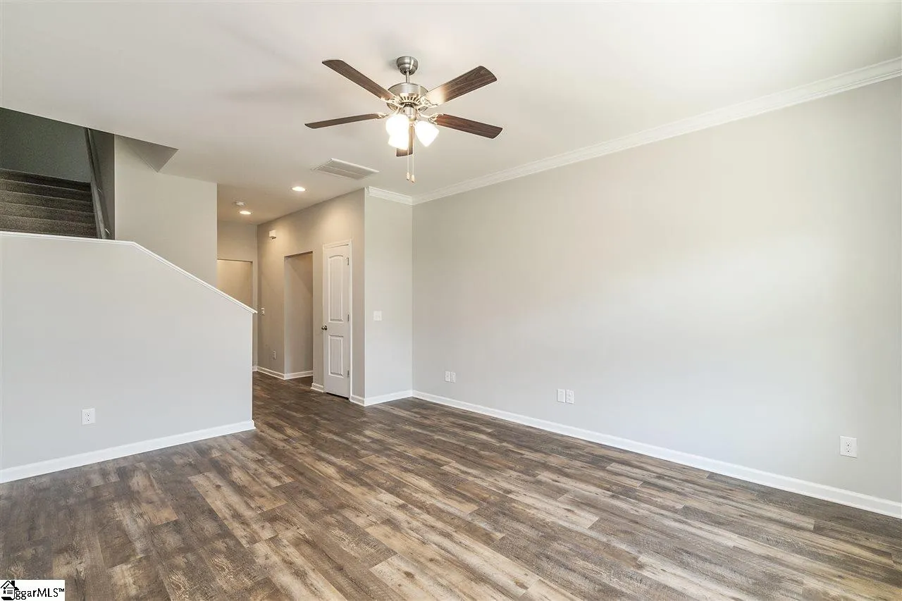 Property image 3 at 207 Fern Hollow Way, Mauldin, SC 29662