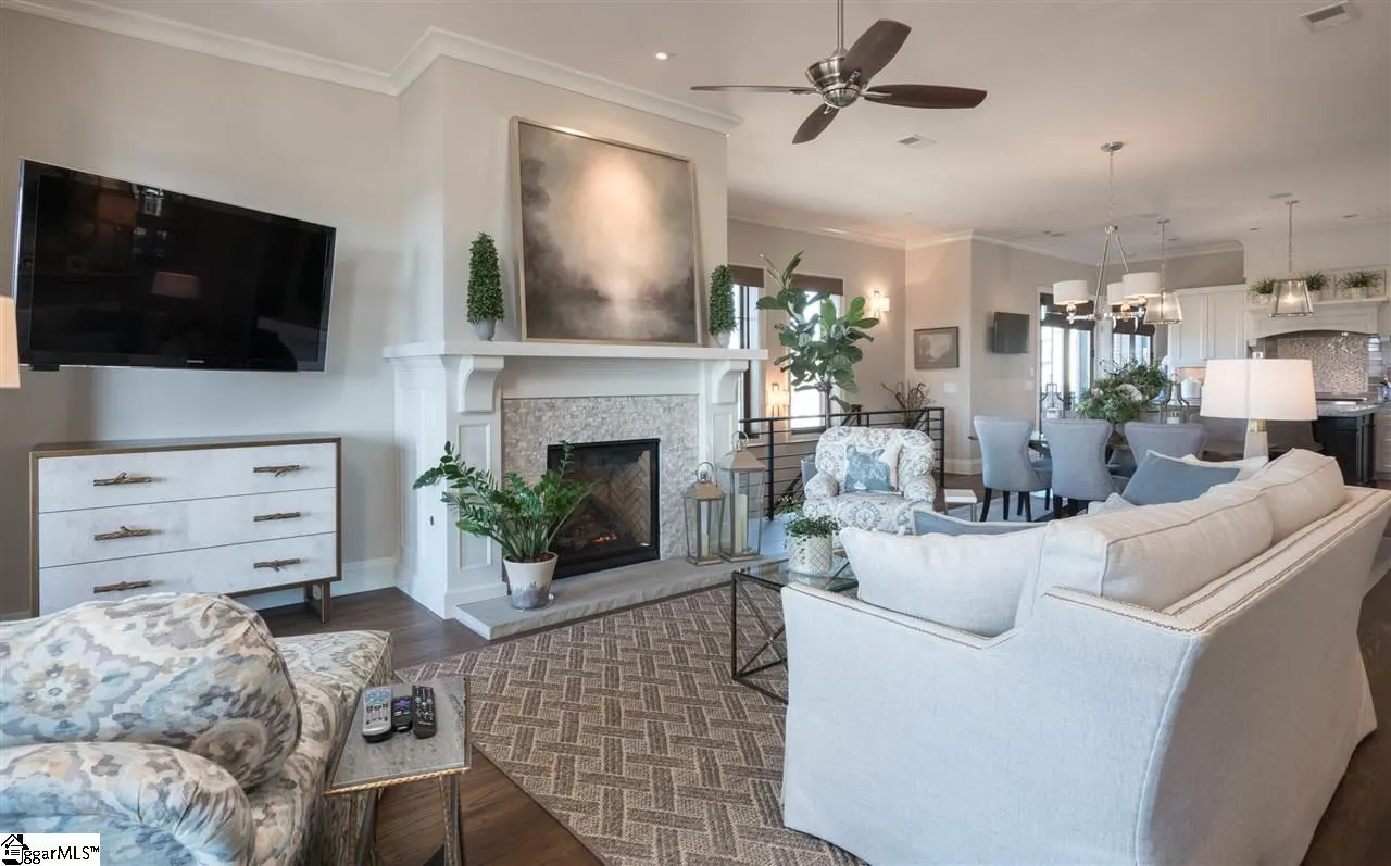 Property image 3 at 820 S Main Street, Greenville, SC 29601
