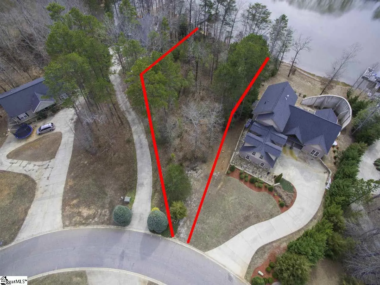 Property image 2 at 135 W Waters Edge Drive, West Union, SC 29696