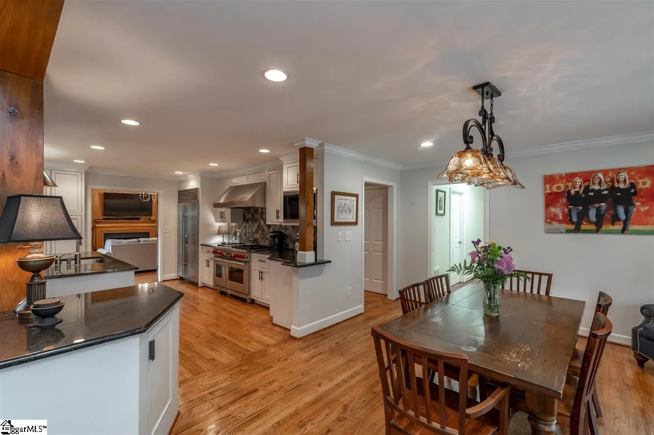Property image 3 at 34 Craigwood Court, Greenville, SC 29607