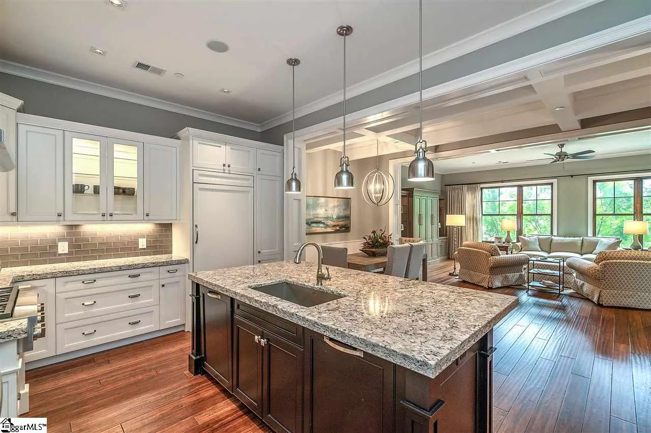Property image 2 at 820 S Main Street, Greenville, SC 29601