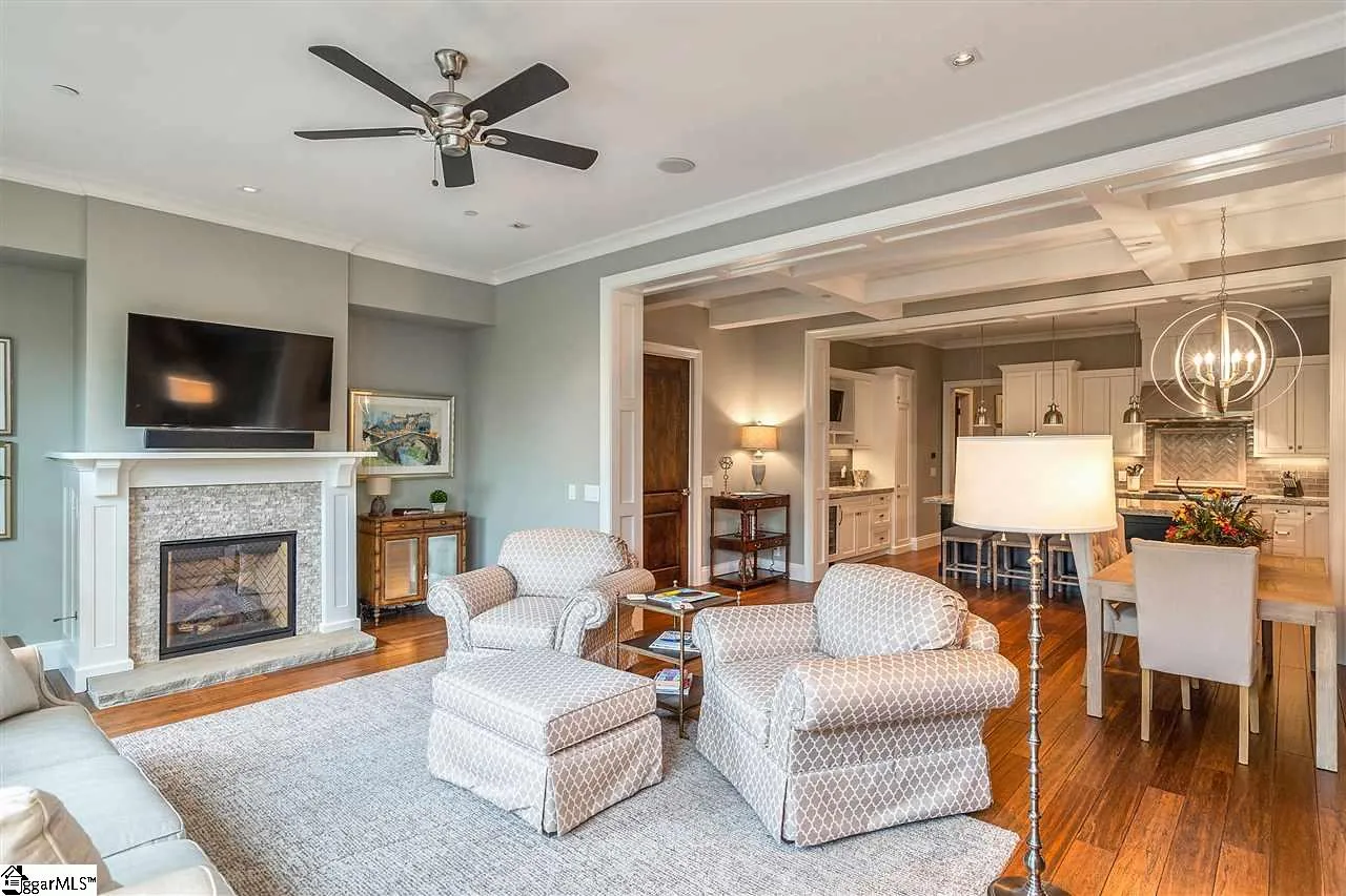 Property image 4 at 820 S Main Street, Greenville, SC 29601