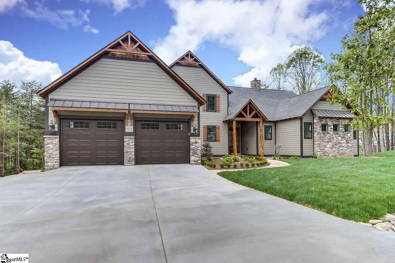 Property image 3 at 207 Mountain Edge Court, Greenville, SC 29609
