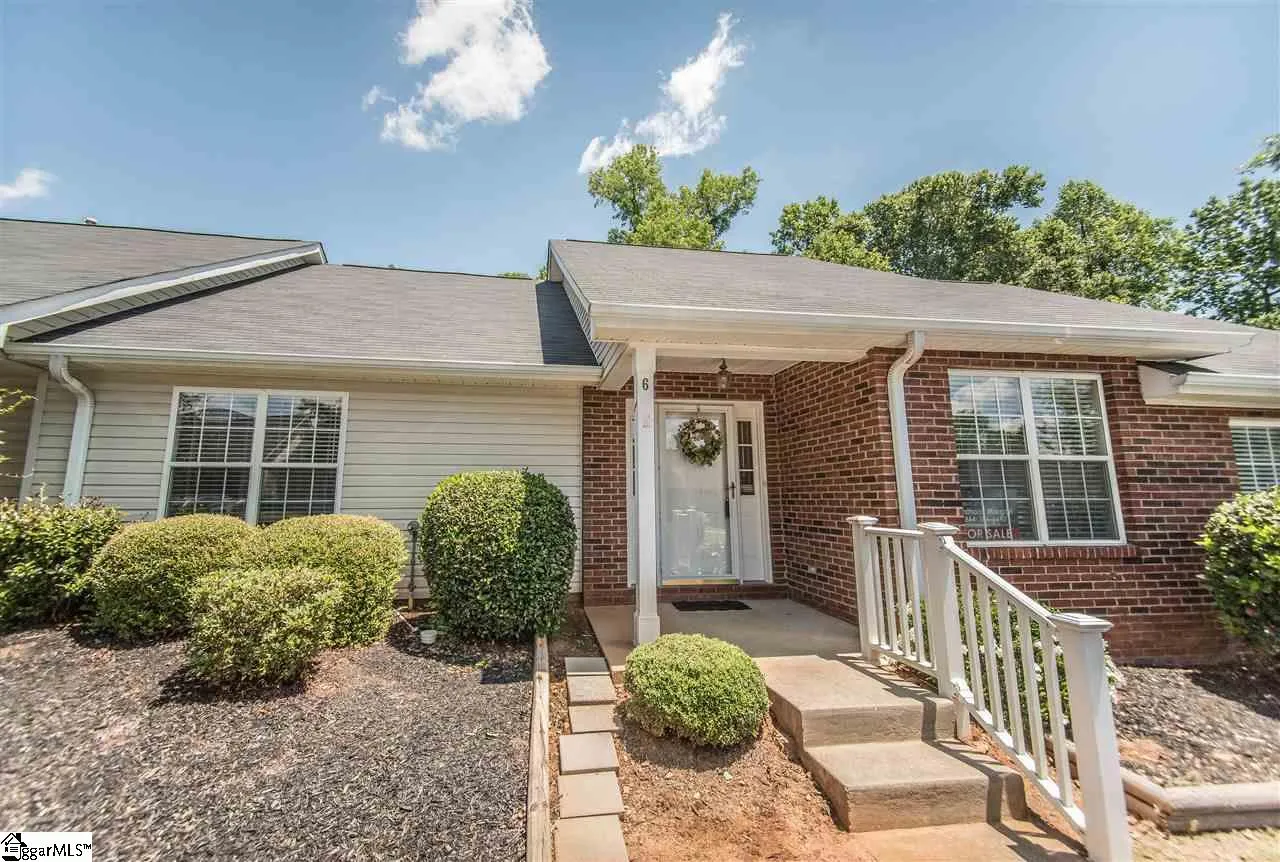 Property image 2 at 6 Creekbend Court, Simpsonville, SC 29681