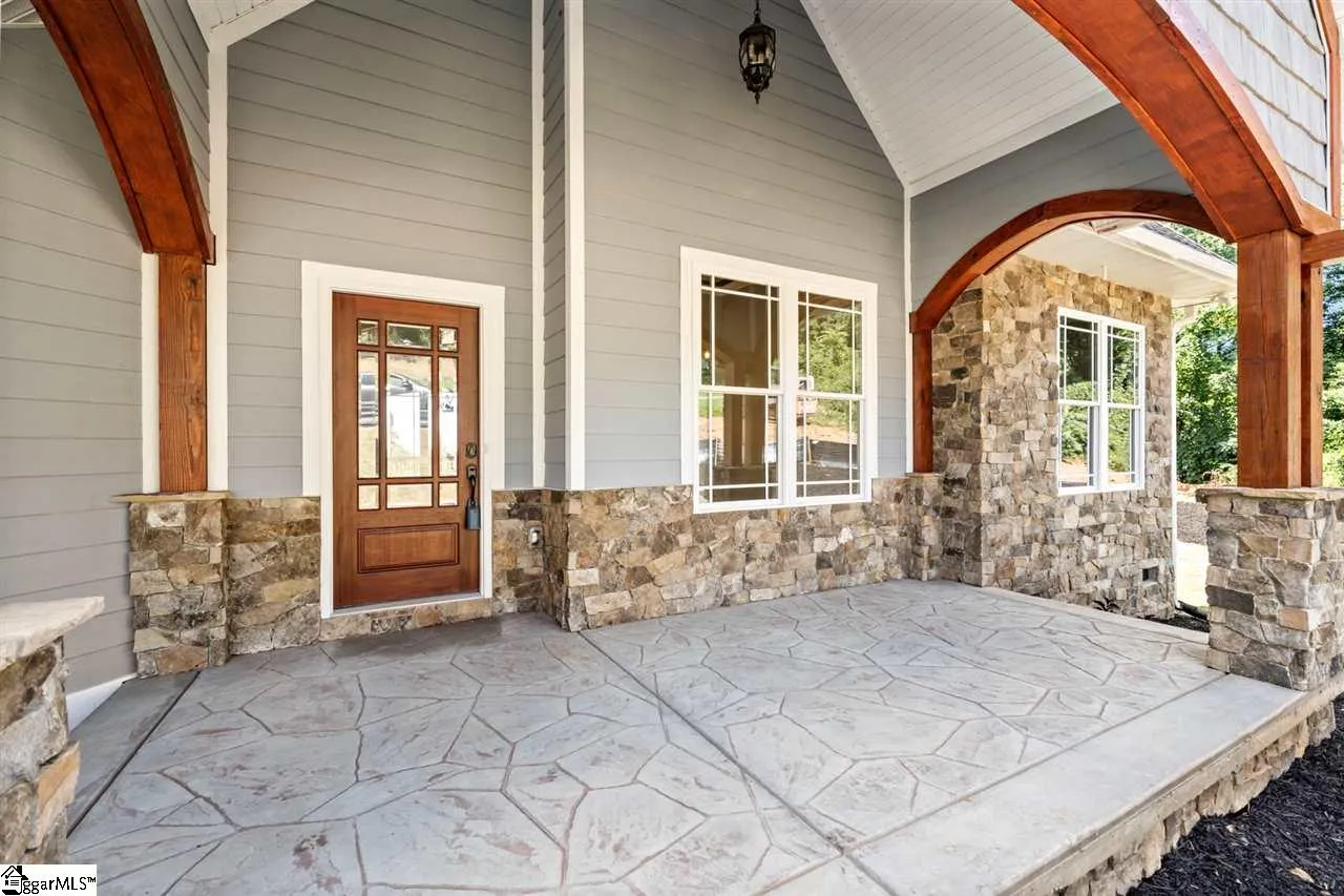 Property image 4 at 211 Mountain Edge Court, Greenville, SC 29609
