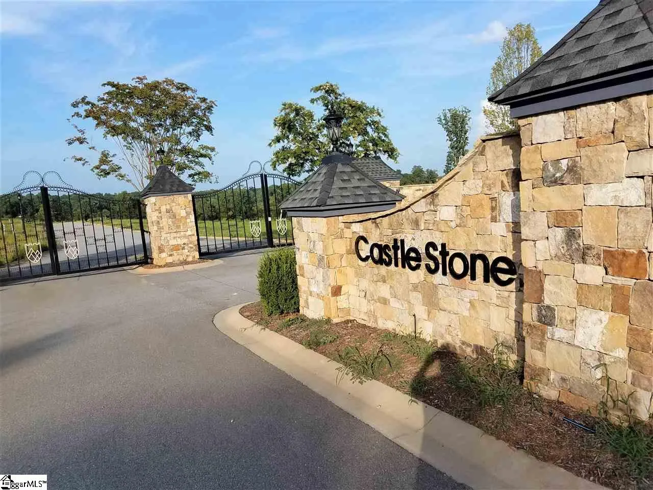 Property image 3 at 624 Monfret Court, Moore, SC 29369