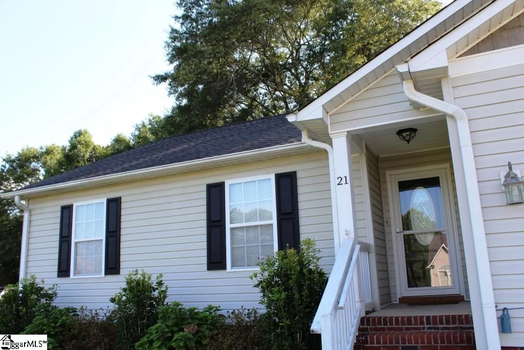 Property image 3 at 21 Glen Martin Lane, Piedmont, SC 29673