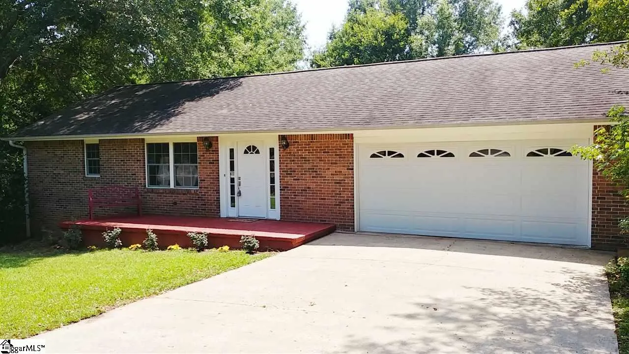 Property image 1 at 206 S Rockview Drive, Greenville, SC 29609