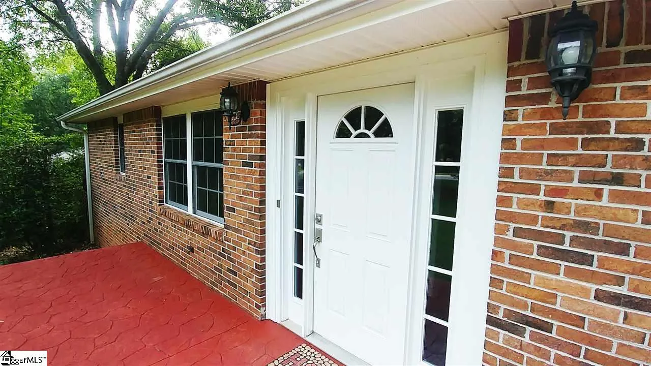 Property image 3 at 206 S Rockview Drive, Greenville, SC 29609