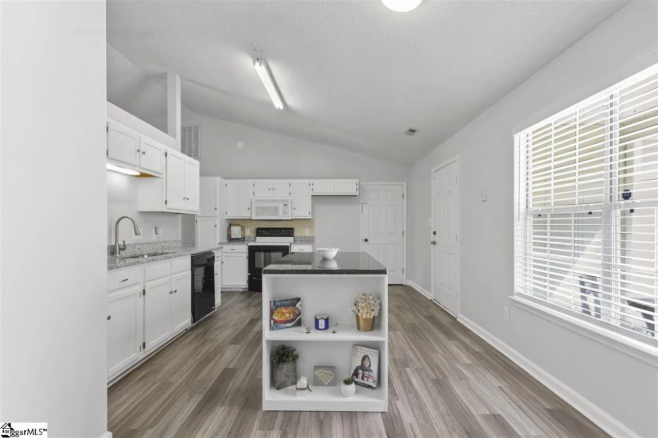 Property image 4 at 411 Hill Lane, Mauldin, SC 29662
