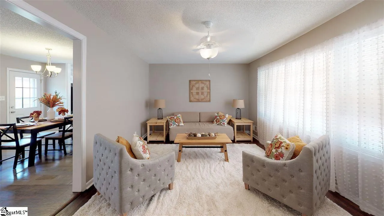 Property image 2 at 392 Crestview Drive, Spartanburg, SC 29306