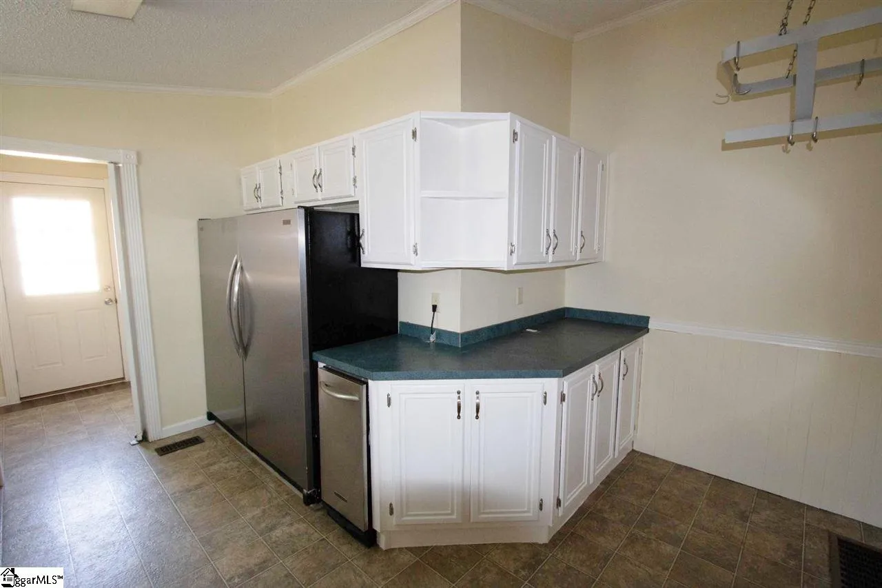 Property image 5 at 7 Springmont Court, Greenville, SC 29607