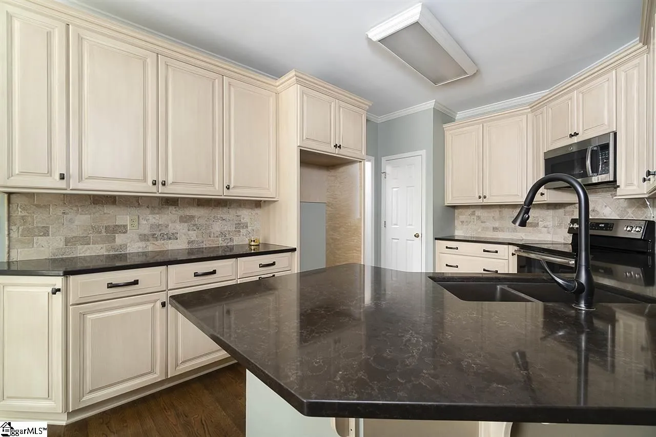 Property image 4 at 16 Oakmont Court, Simpsonville, SC 29681