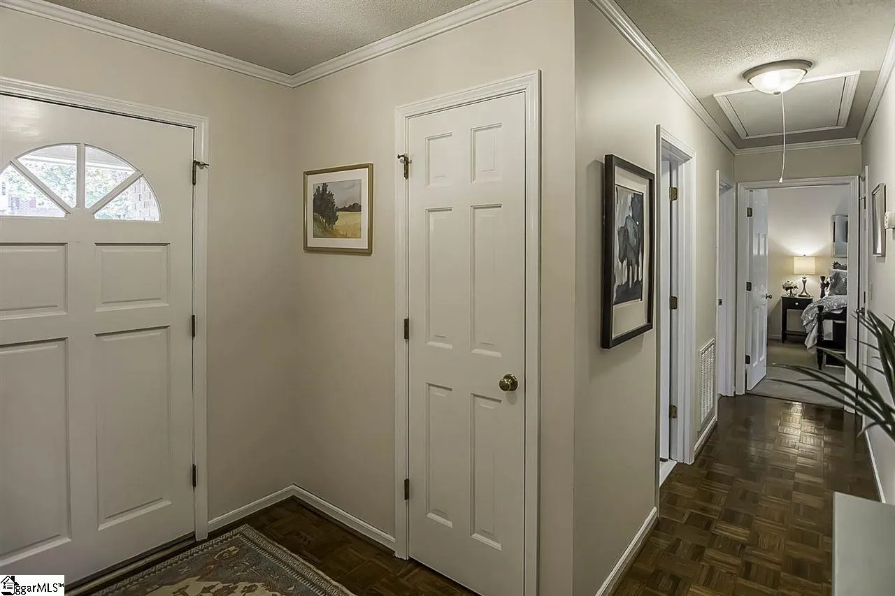 Property image 5 at 208 W Silverleaf Street, Greer, SC 29650