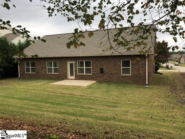 Property image 3 at 403 W Rustling Leaves Lane, Roebuck, SC 29376