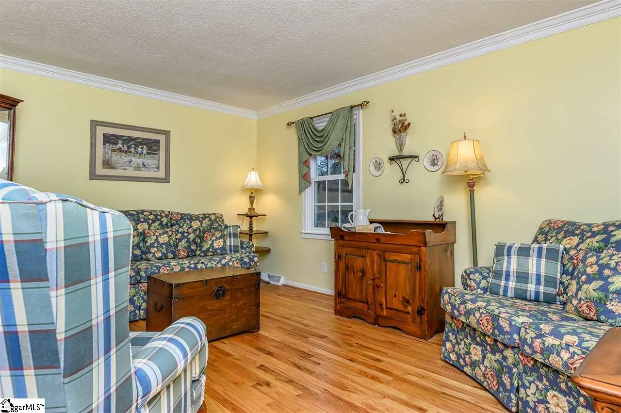 Property image 2 at 211 Gilder Creek Drive, Greenville, SC 29607