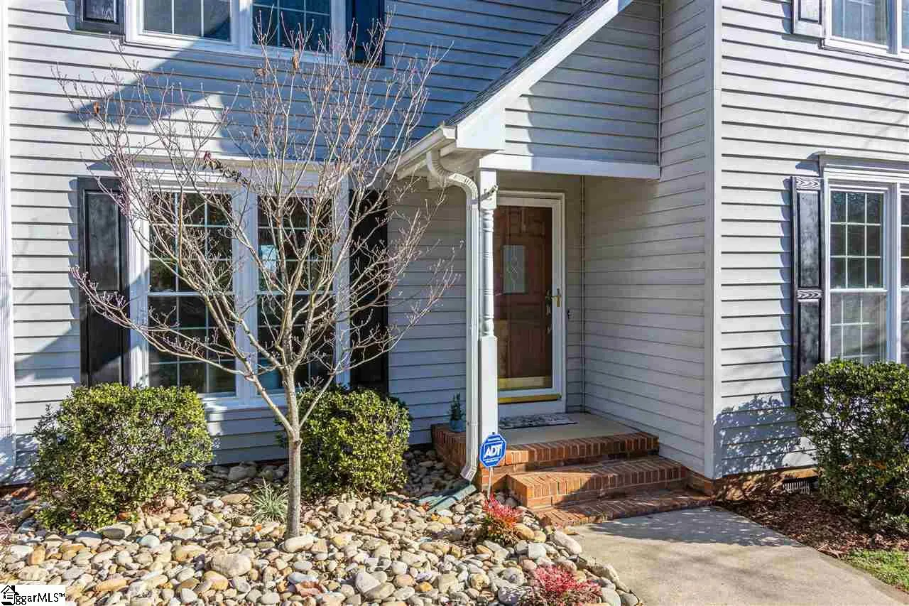 Property image 2 at 107 Wolf Creek Court, Greenville, SC 29609-6016