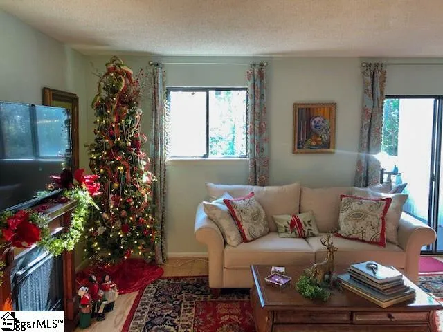 Property image 5 at 42 Briarglen Place, Greenville, SC 29615