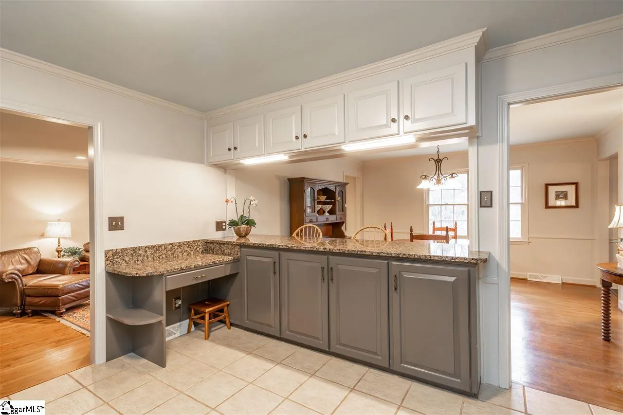 Property image 3 at 30 Ponderosa Road, Greenville, SC 29607