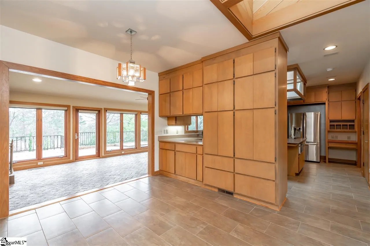 Property image 4 at 175 Foot Hills Road, Greenville, SC 29617