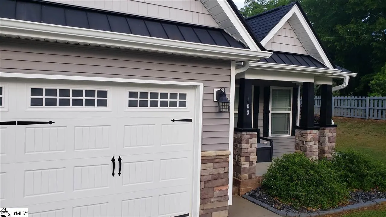 Property image 3 at 100 Thornberry Court, Simpsonville, SC 29680