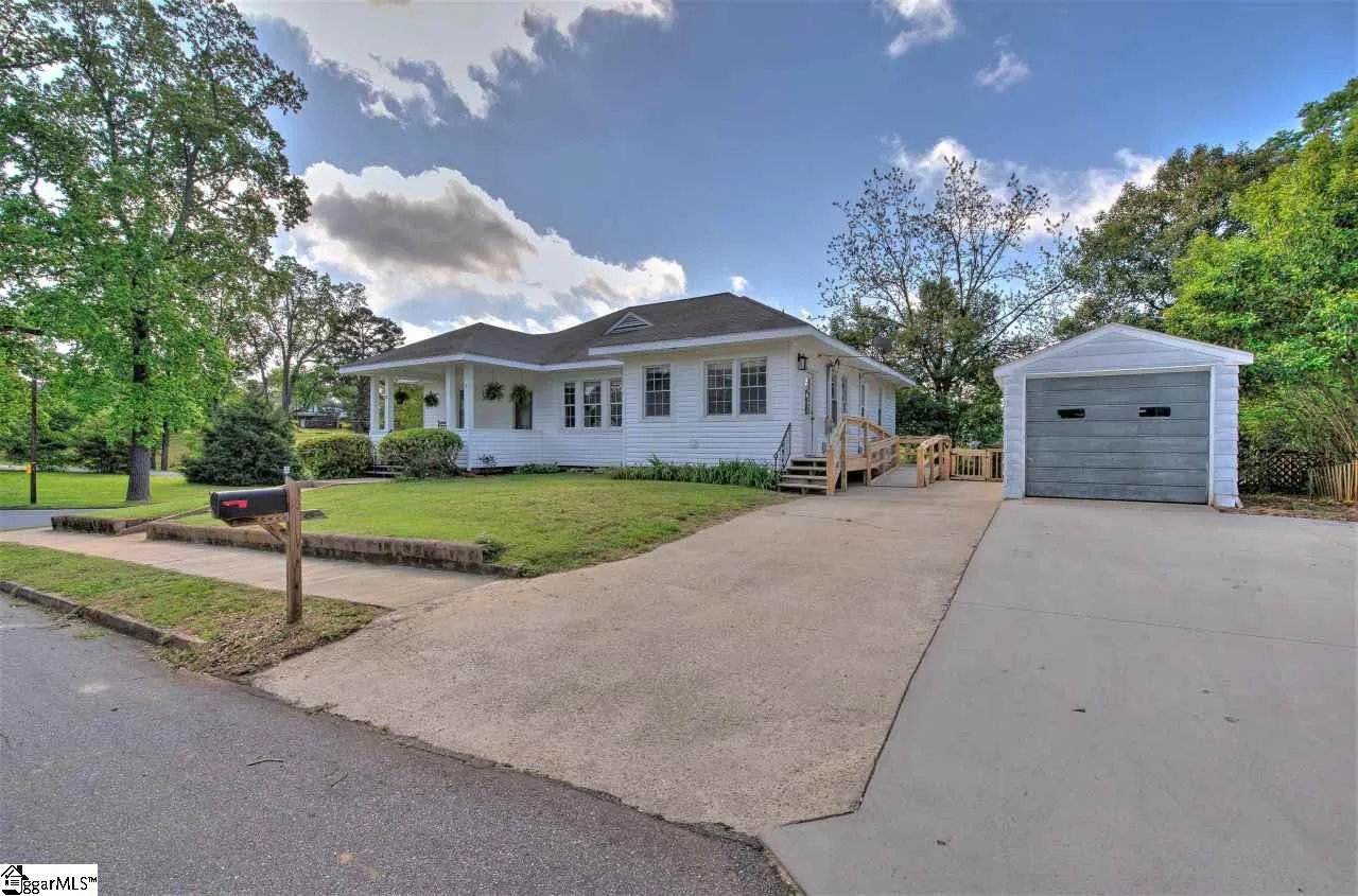 Property image 4 at 2 Crest Street, Lyman, SC 29365