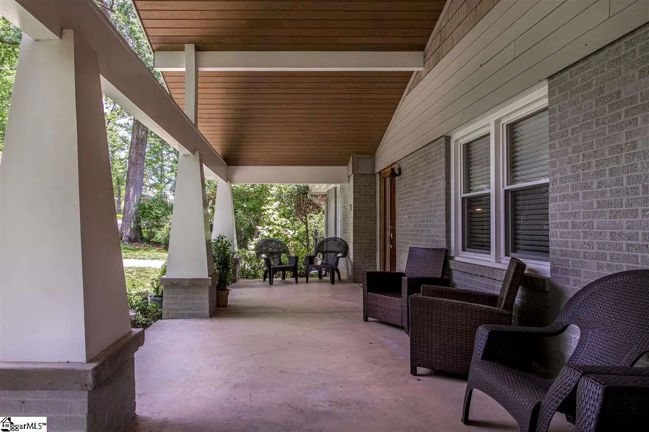 Property image 4 at 18 Tranquil Avenue, Greenville, SC 29615
