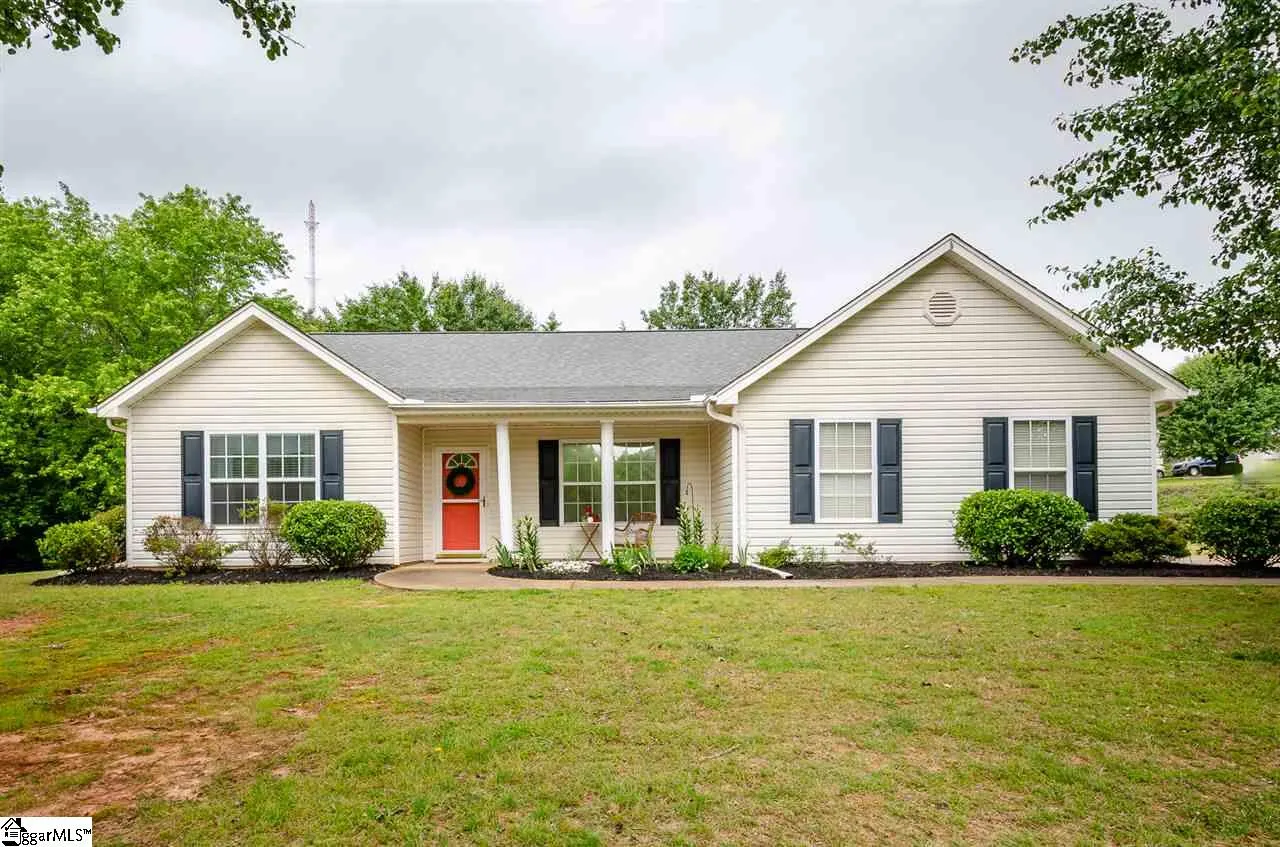 Property image 1 at 1 Winsome Drive, Taylors, SC 29687