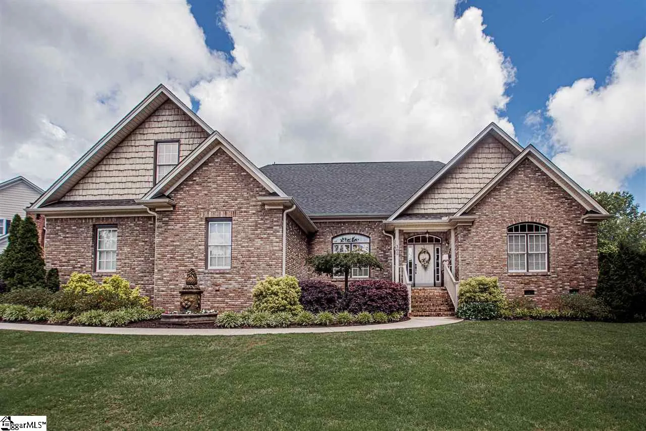 Property image 1 at 305 Wexford Way, Easley, SC 29642