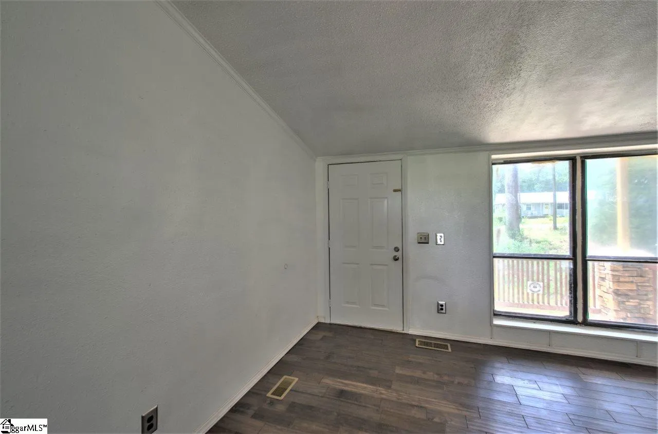 Property image 5 at 148 E Caroline Street, Greenville, SC 29611-7802