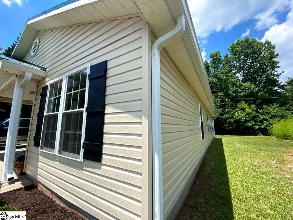 Property image 5 at 4 Jim Logan Court, Greenville, SC 29611