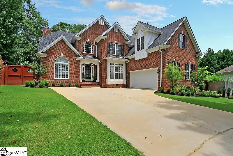 Property image 1 at 10 Amsterdam Lane, Simpsonville, SC 29681