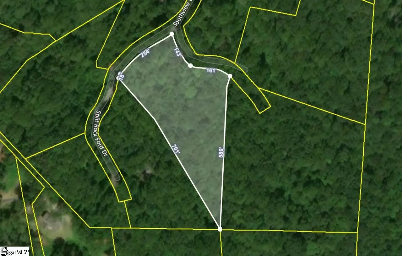 Glassy Mountain, Landrum Community