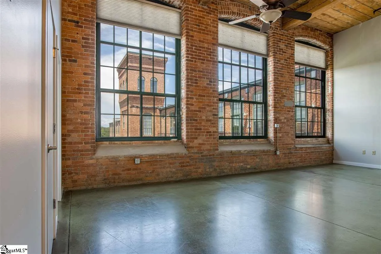 Property image 3 at 400 MILLS Avenue, Greenville, SC 29605