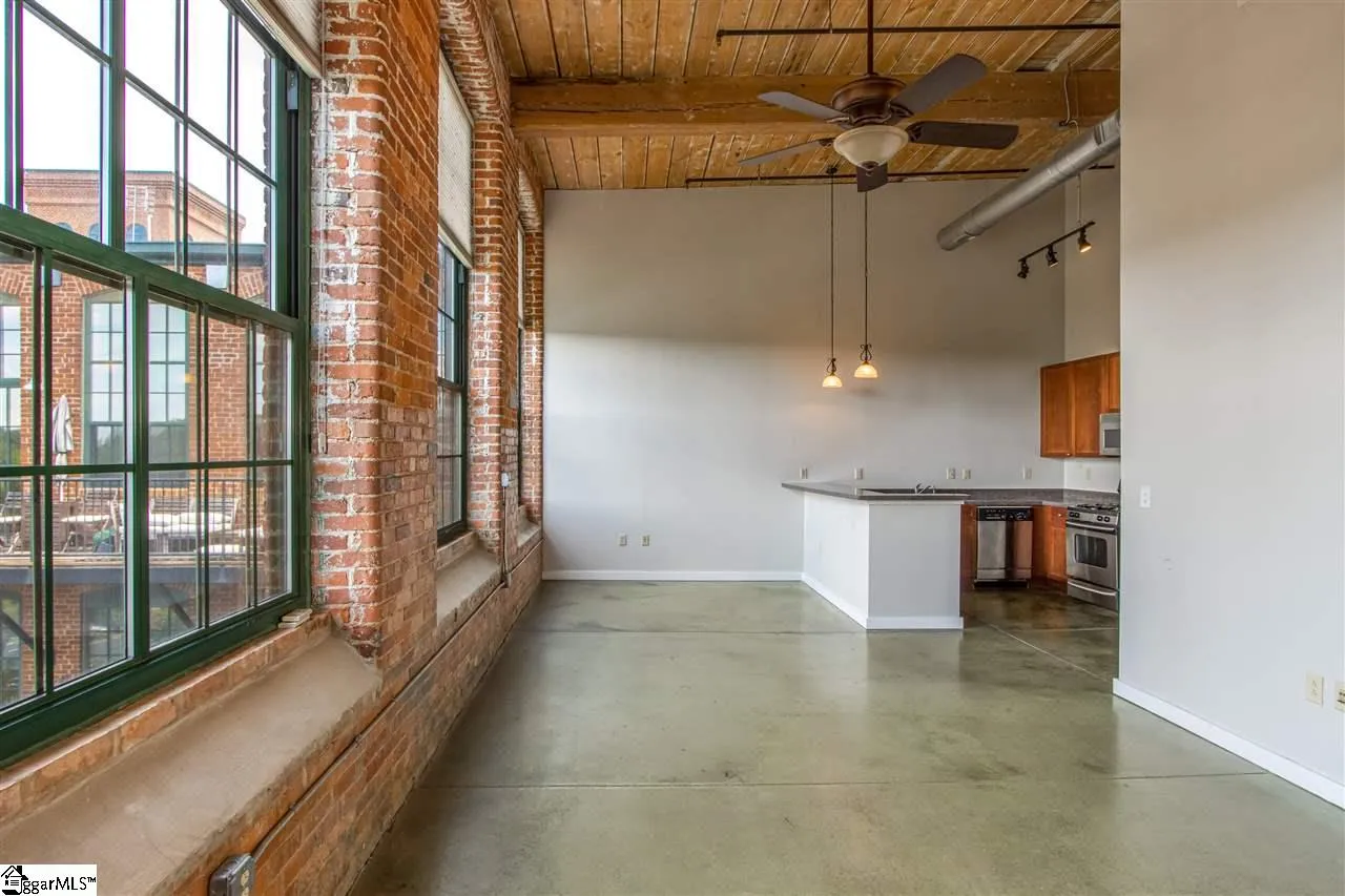 Property image 5 at 400 MILLS Avenue, Greenville, SC 29605