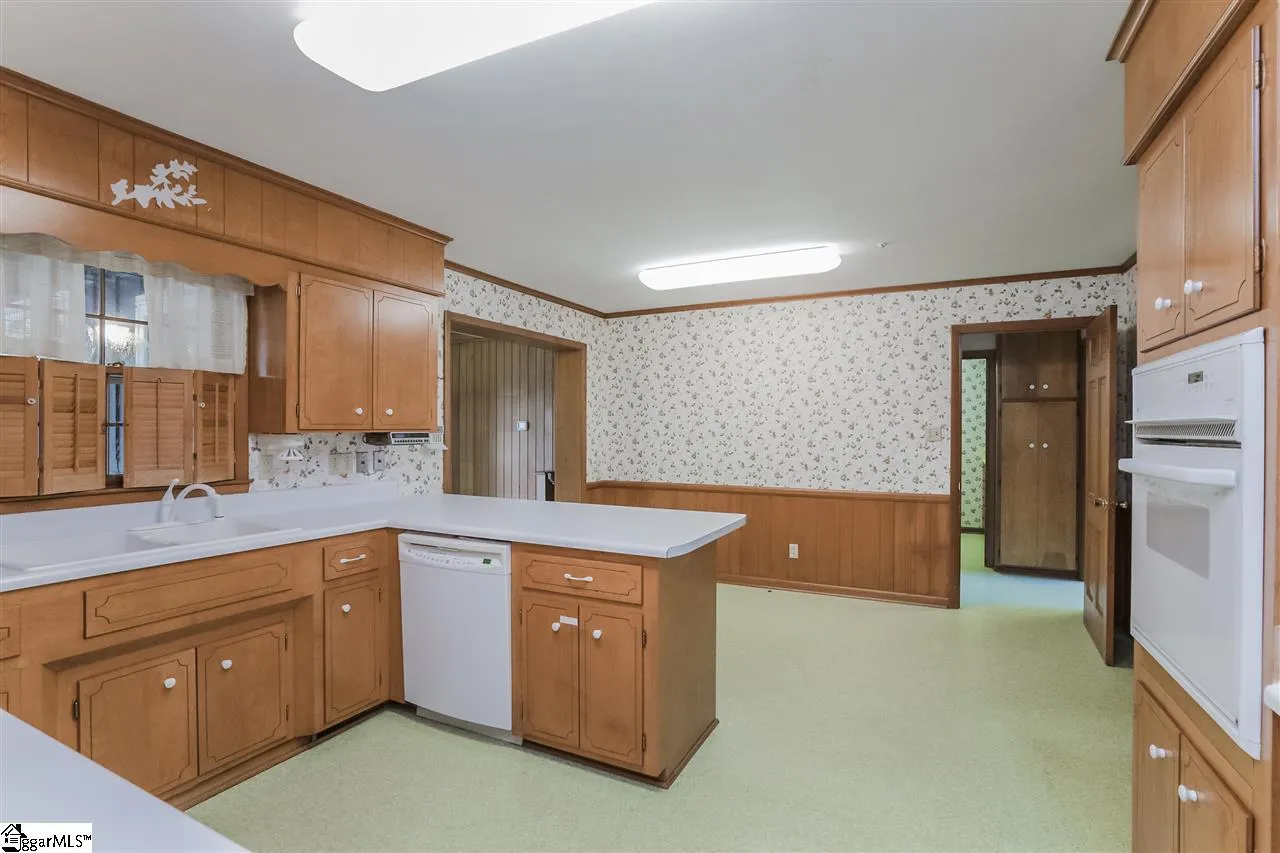 Property image 3 at 475 Webber Road, Spartanburg, SC 29307