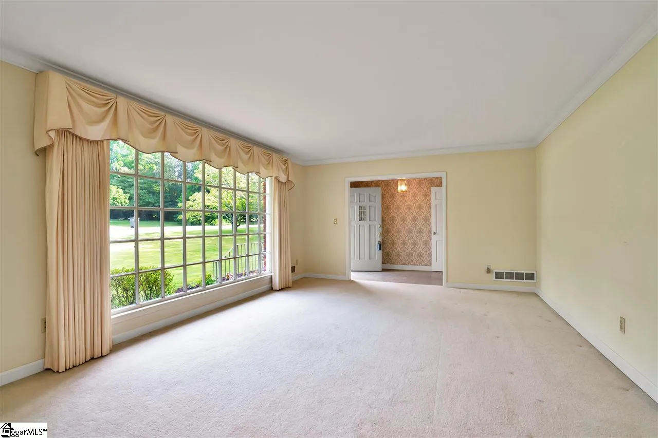 Property image 2 at 6 Stonewall Lane, Greenville, SC 29615