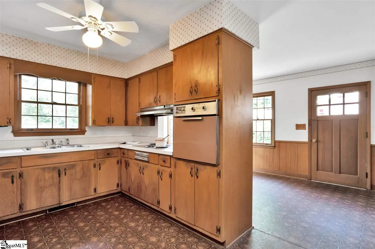 Property image 4 at 6 Stonewall Lane, Greenville, SC 29615