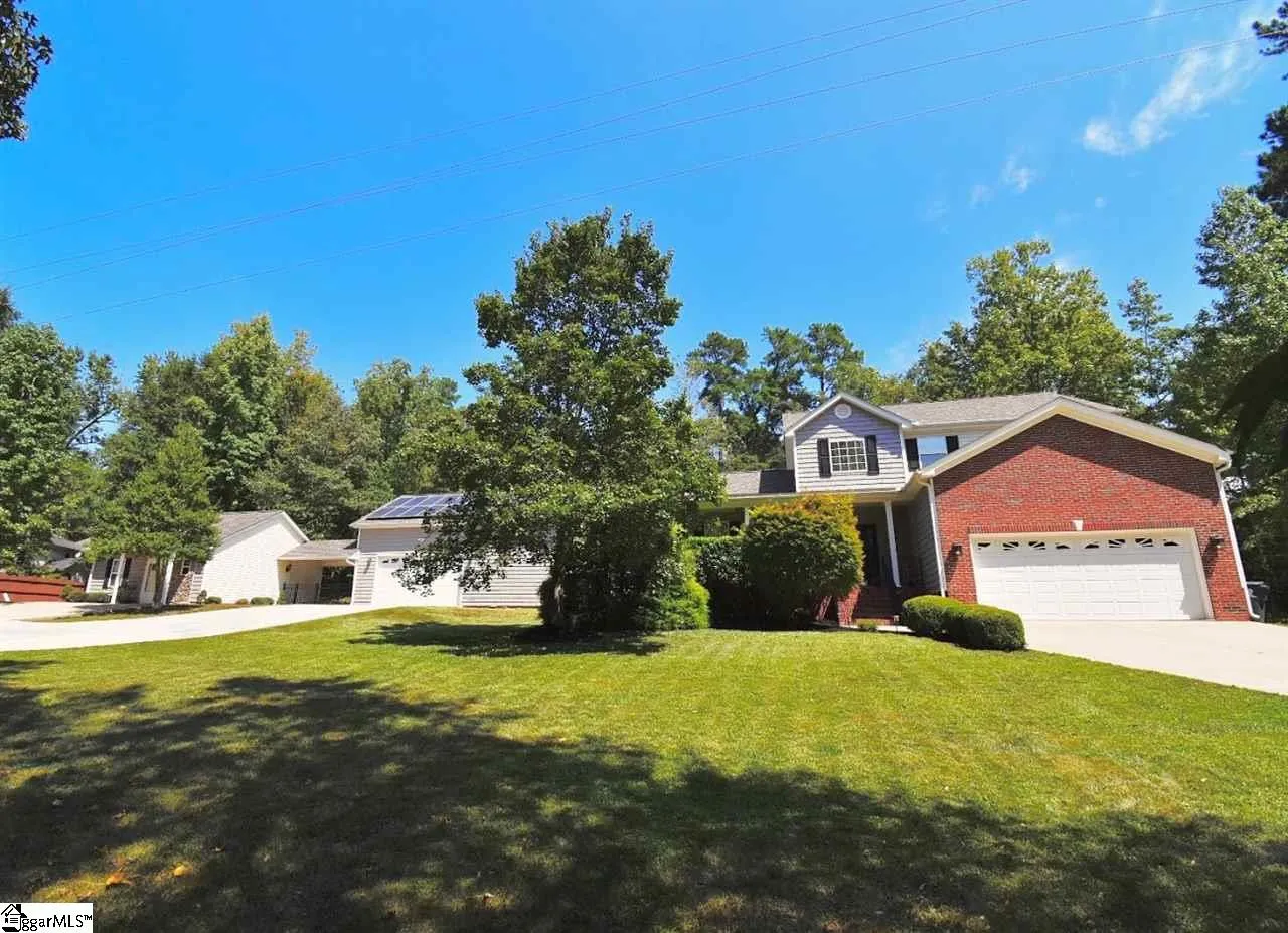 305 Rock Road