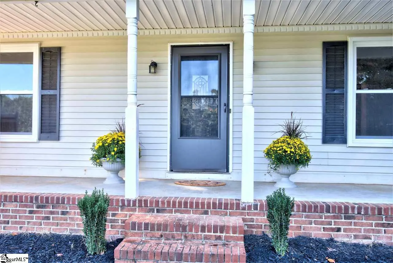 Property image 3 at 301 Brown Road, Simpsonville, SC 29681