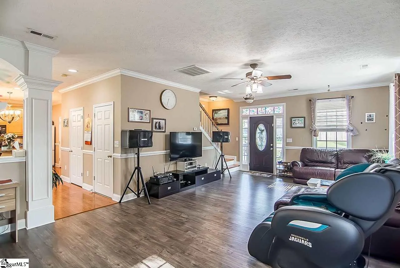 Property image 4 at 216 Jones Road, Taylors, SC 29687