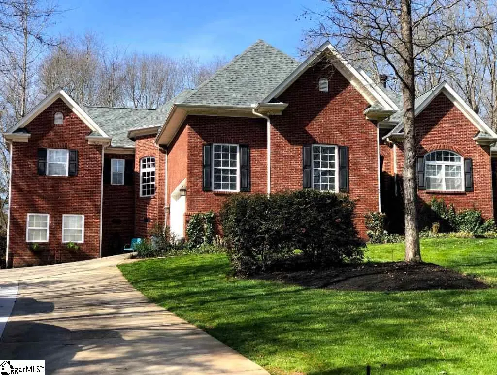 20 Knob Creek Court