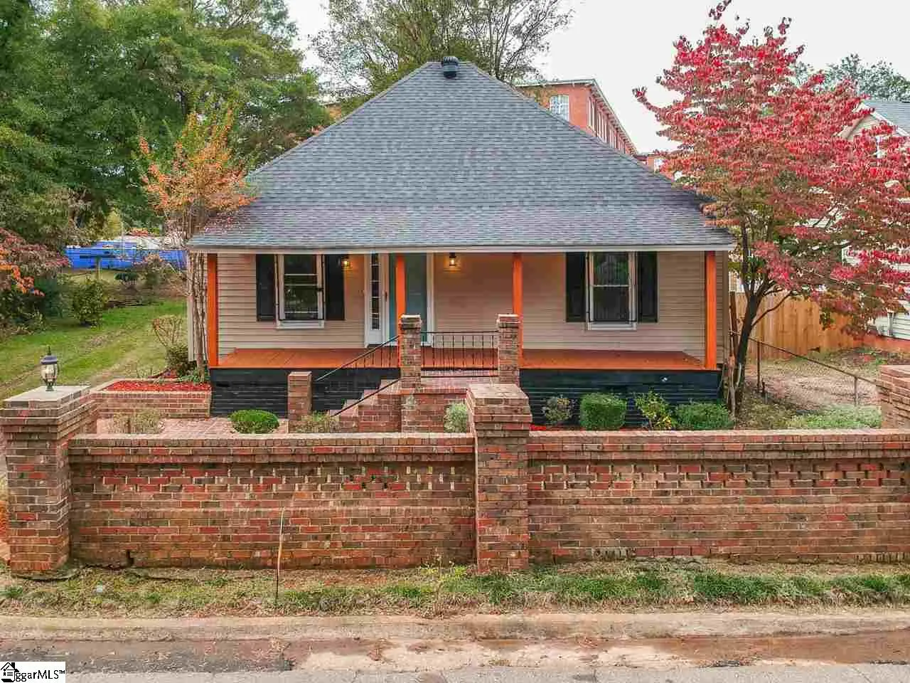 Property image 1 at 15 N Vance Street, Greenville, SC 29611