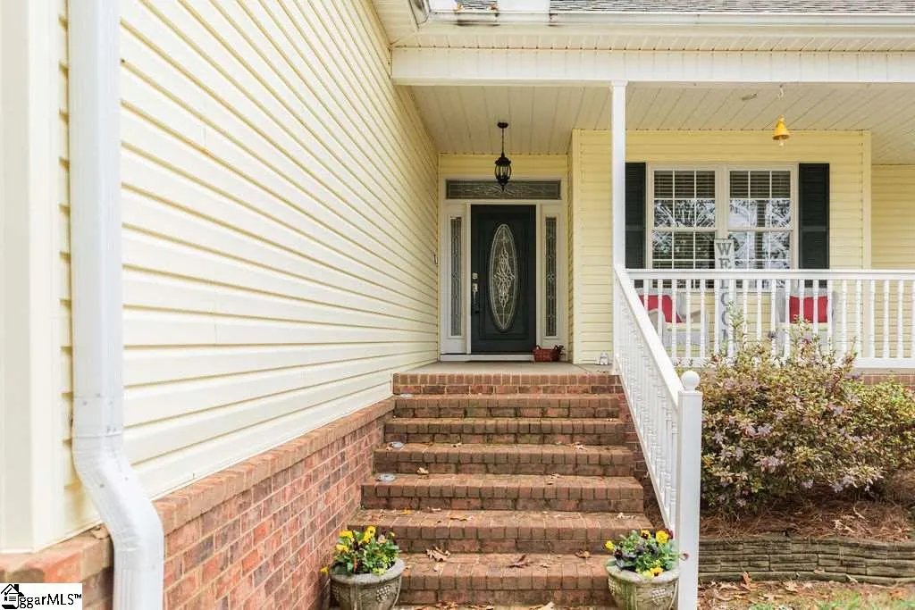 Property image 3 at 111 Belair Drive, Gray Court, SC 29645